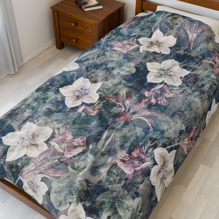 Luxury Velveteen Plush Blanket - Soft Amaryllis- Cozy & Soft