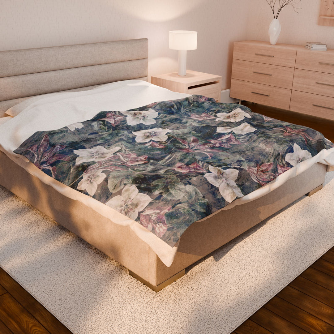 Luxury Velveteen Plush Blanket - Soft Amaryllis- Cozy & Soft
